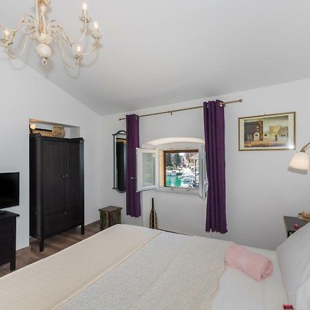 Skipper Suites Novigrad  Екстер'єр фото