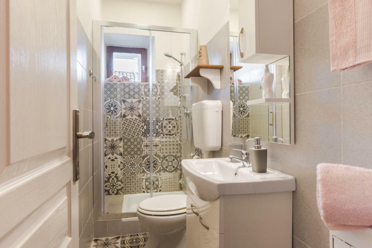 Skipper Suites Novigrad  Екстер'єр фото